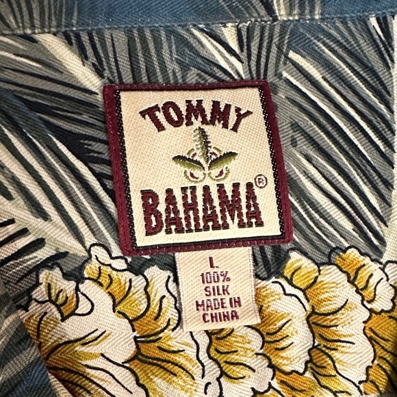 TOMMY BAHAMA Men’s 100% Silk Hawaiian Canp Shirt, Size L, EUC - Picture 2 of 6
